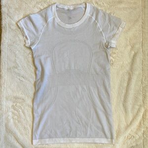 Lululemon swiftly tech short sleeve shirt